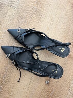 Zara Black Pointed Slingback heels with Buckle Straps